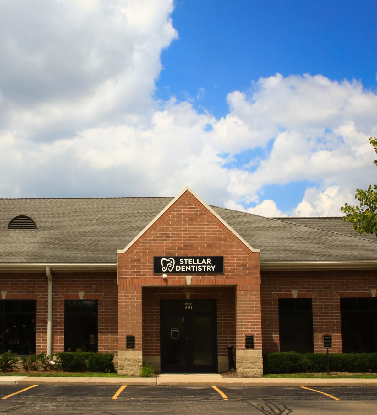 Entrance to Stellar Dentistry, Suite 100, Essex Center, Canton MI